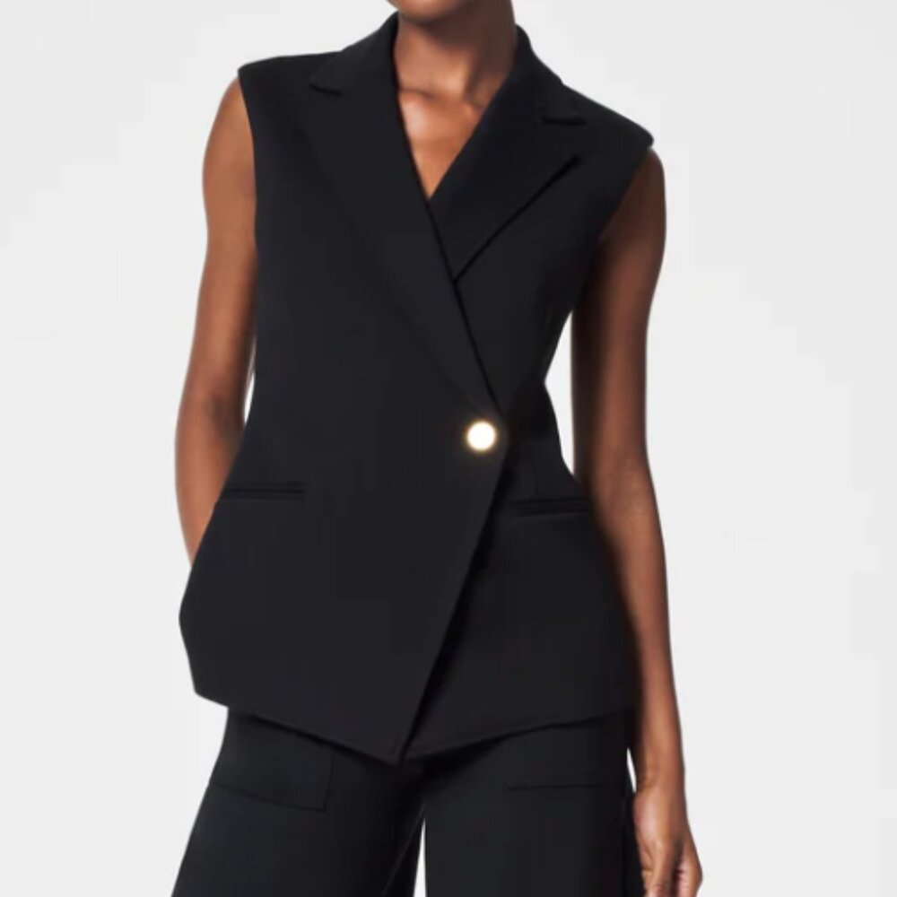 NWT Spanx The Perfect Asymmetrical Vest Top